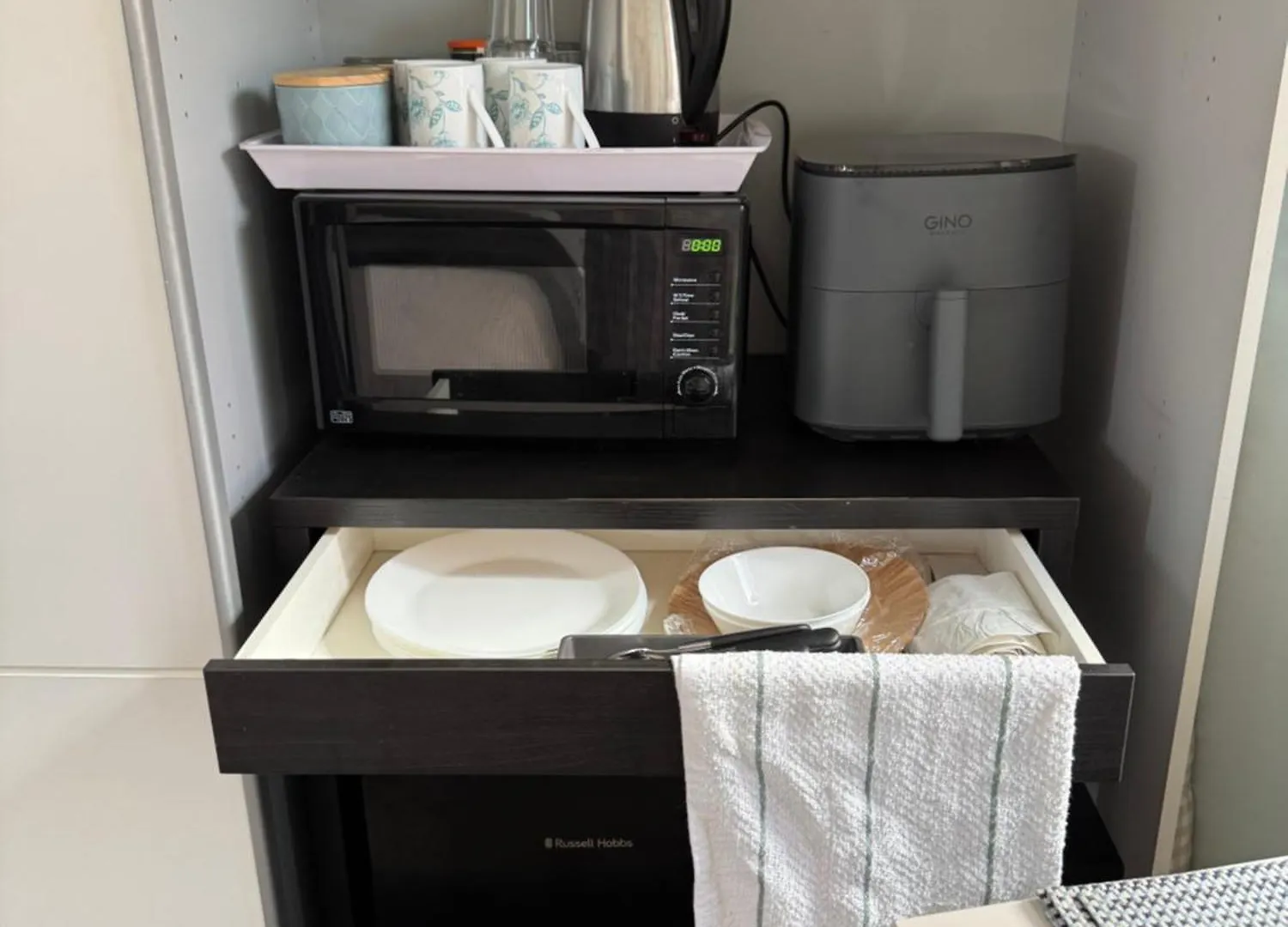 Razak House Apartment Brighton Homestay