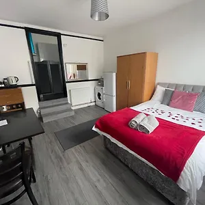  Apartment Modern Studio With Free Parking Near Sea-station-shops
